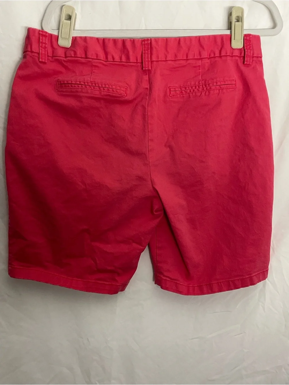 GAP Women’s Coral Kaki 10” Bermuda Shorts - Picture 2 of 4